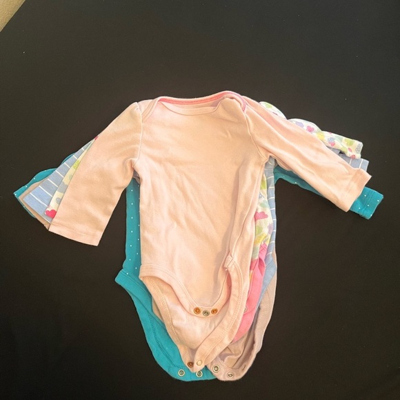 3-6 months BODYSUIT LOT / onesie lot / one piece lot - Picture 2 of 6